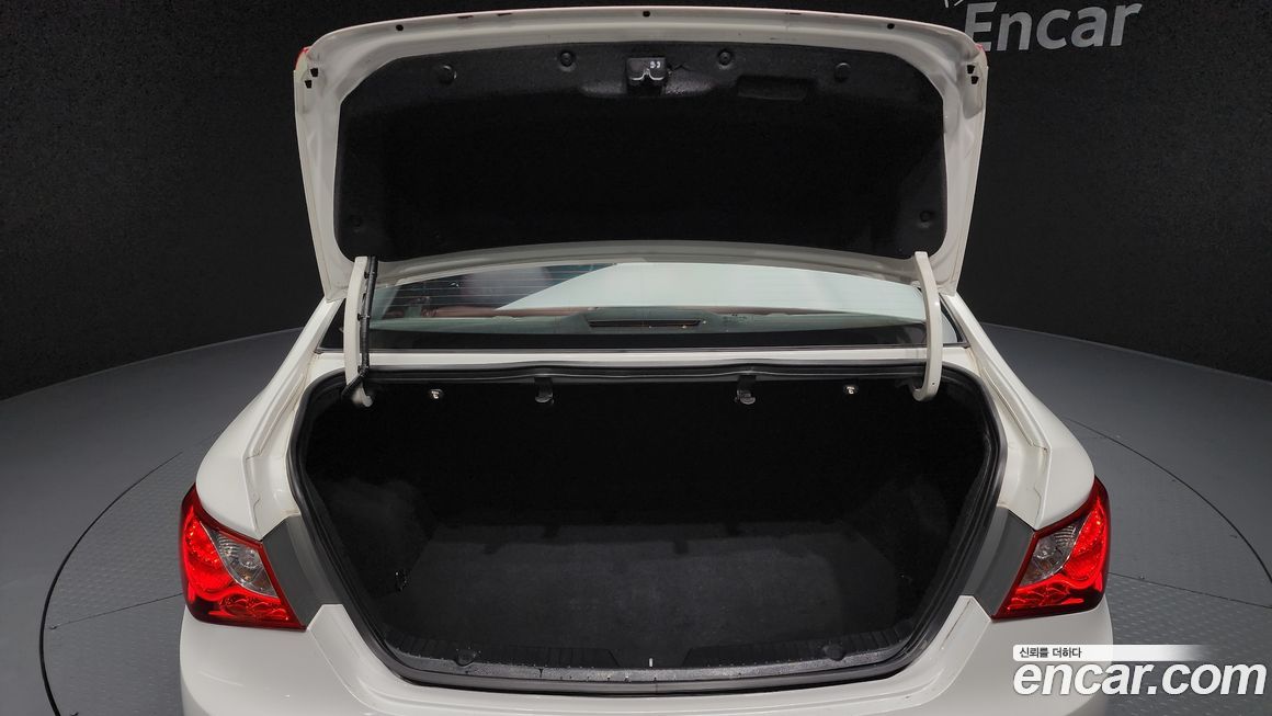 Hyundai Sonata 2011
