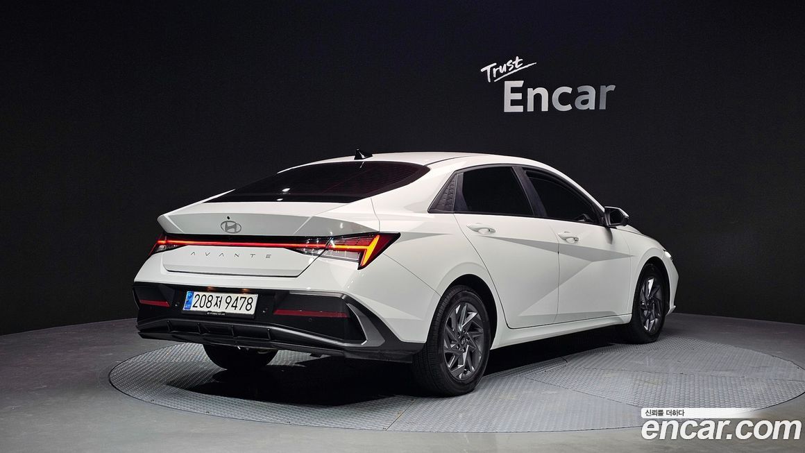 Hyundai AVANTE 2024