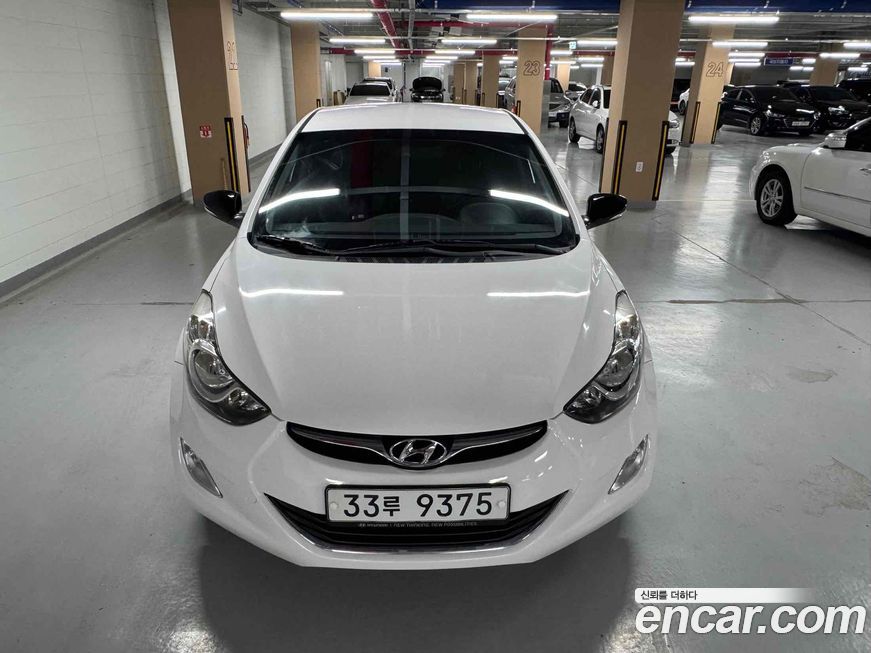 Hyundai AVANTE 2013