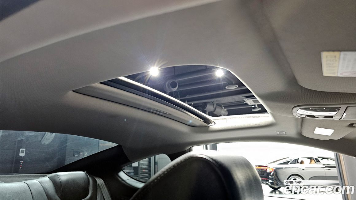 Hyundai Genesis 2010