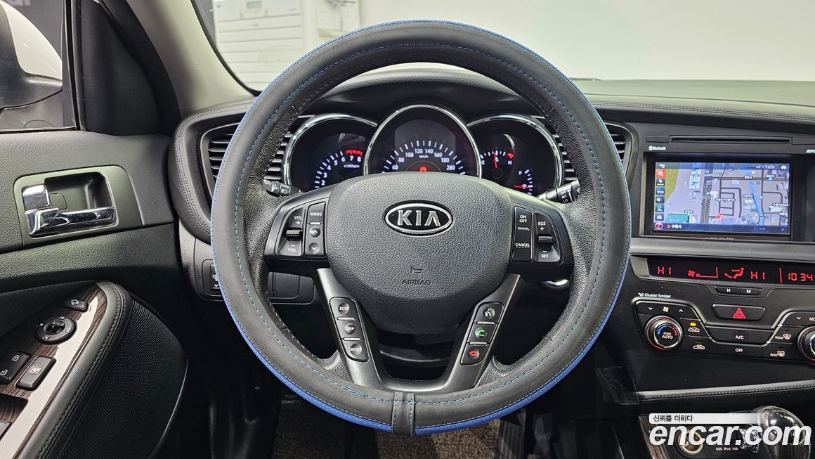 Kia K5 2011