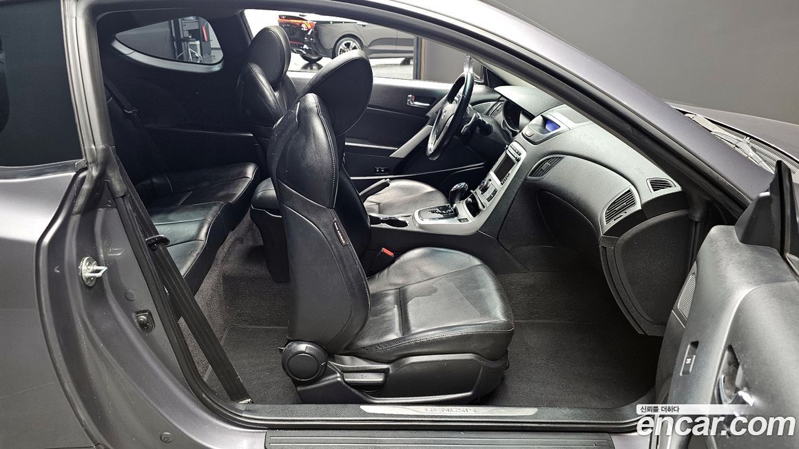 Hyundai Genesis 2010