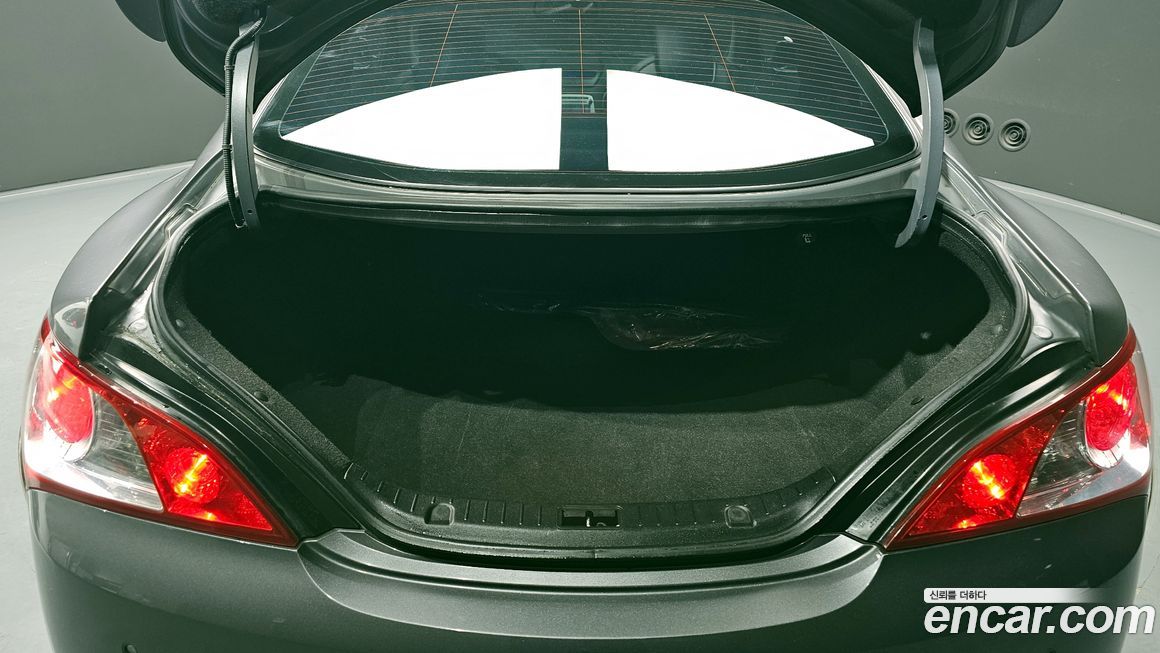 Hyundai Genesis 2010