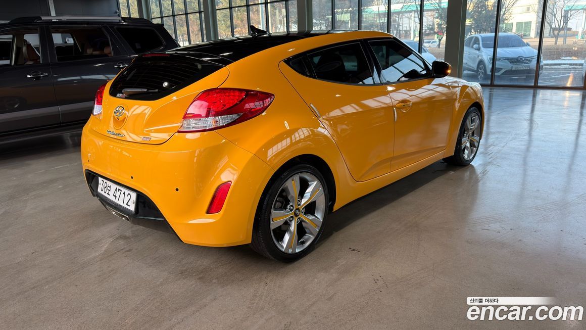 Hyundai Veloster 2013