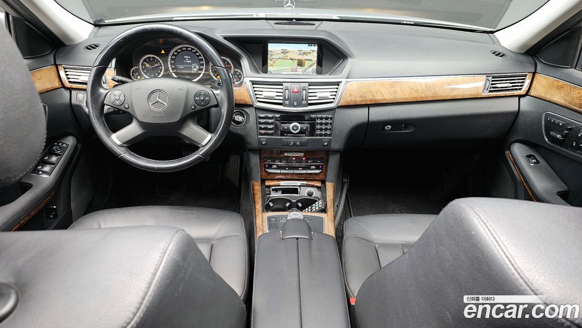 Mercedes-Benz E-Class 2010