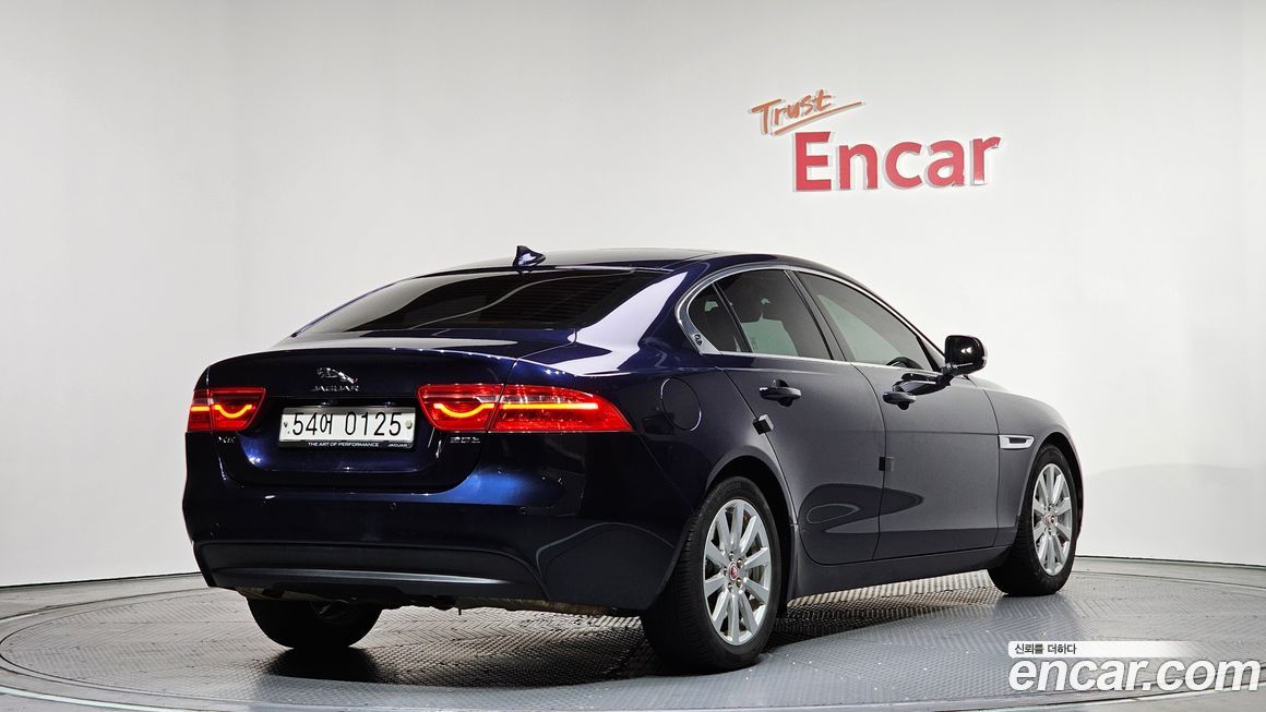 Jaguar XE 2016
