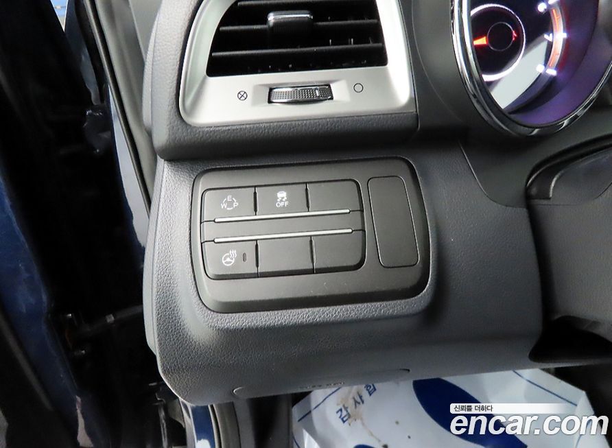 KG_Mobility_Ssangyong TIBOLI 2015