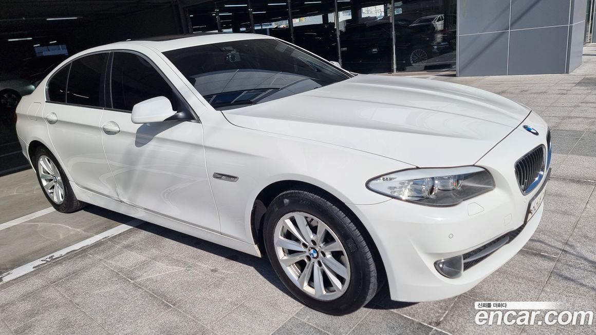 BMW 5-Series 2012