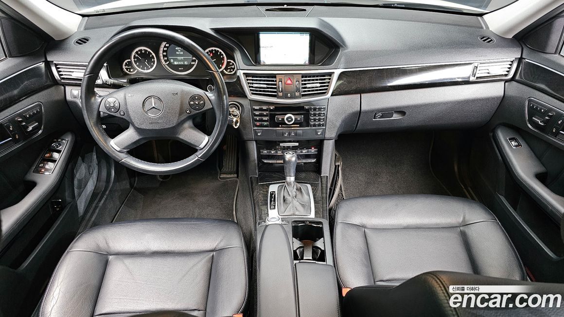 Mercedes-Benz E-Class 2010