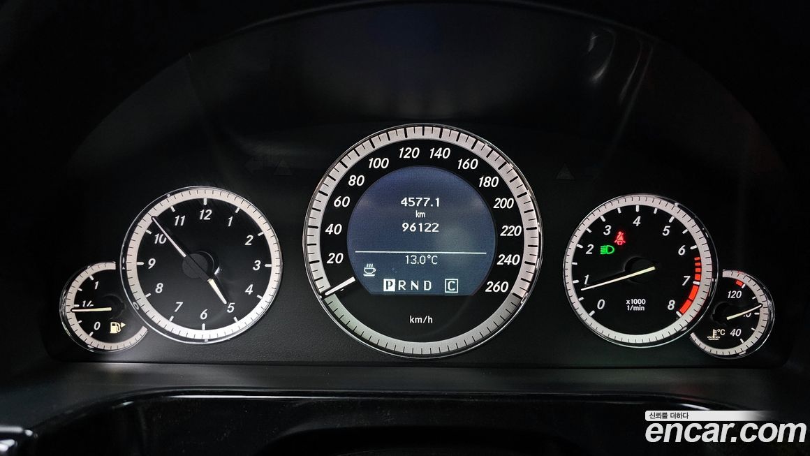 Mercedes-Benz E-Class 2010