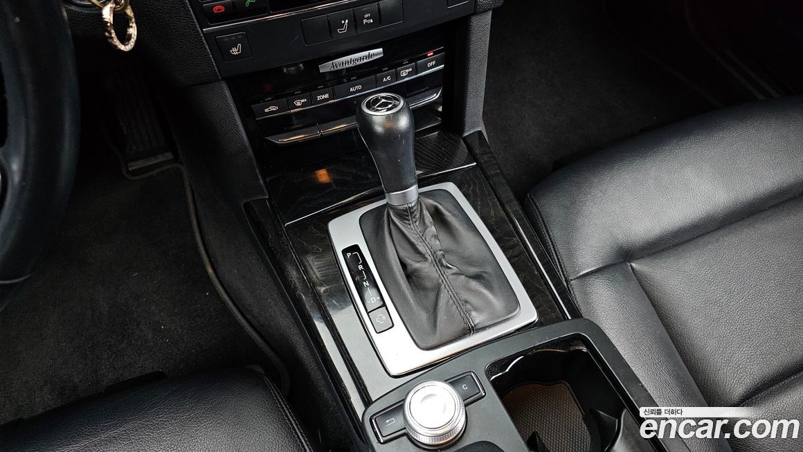 Mercedes-Benz E-Class 2010