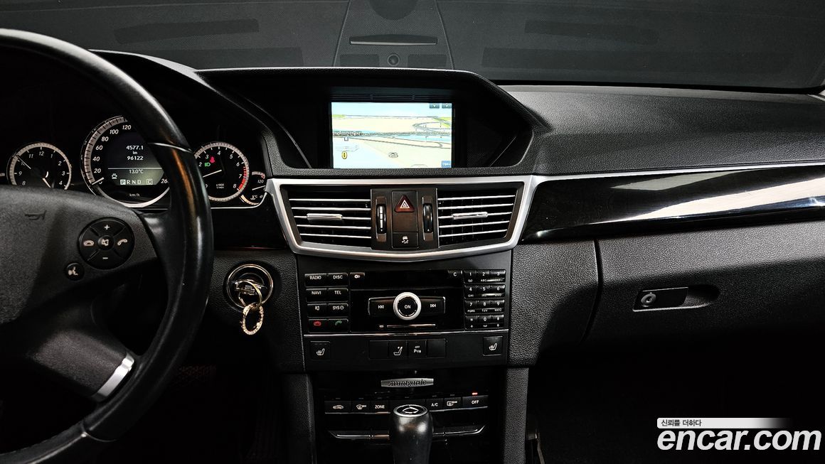 Mercedes-Benz E-Class 2010