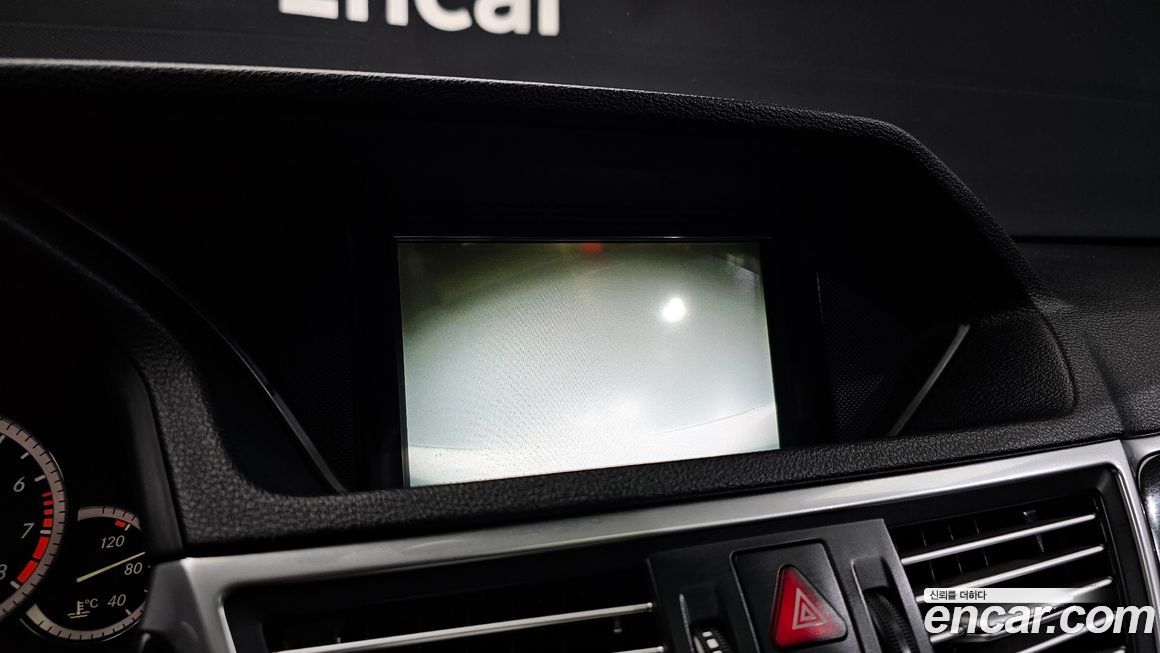 Mercedes-Benz E-Class 2010