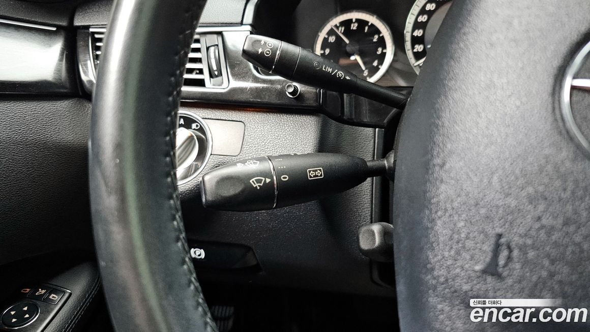 Mercedes-Benz E-Class 2010