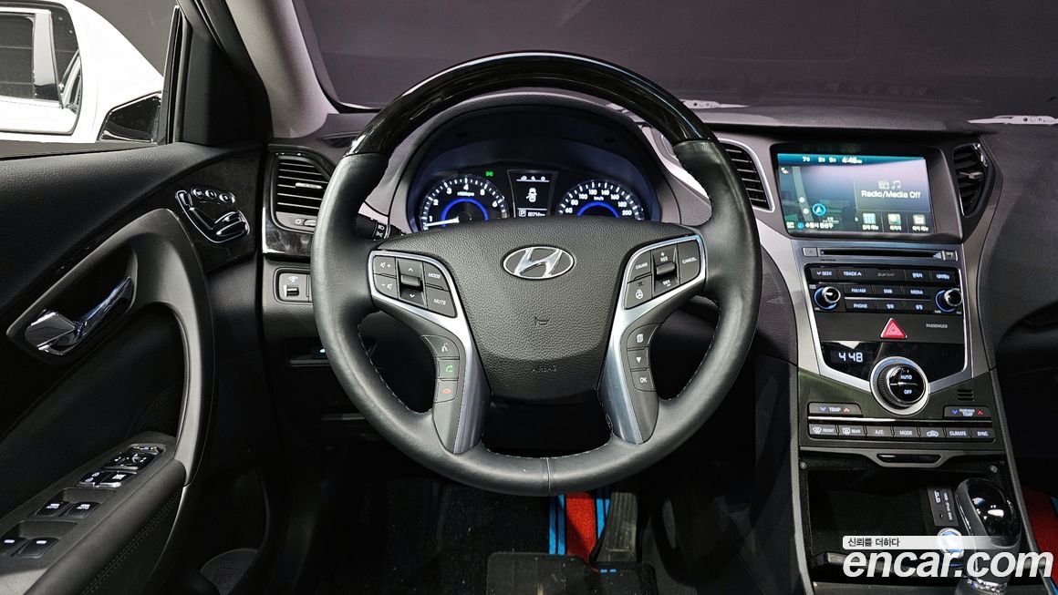 Hyundai Grandeur 2016