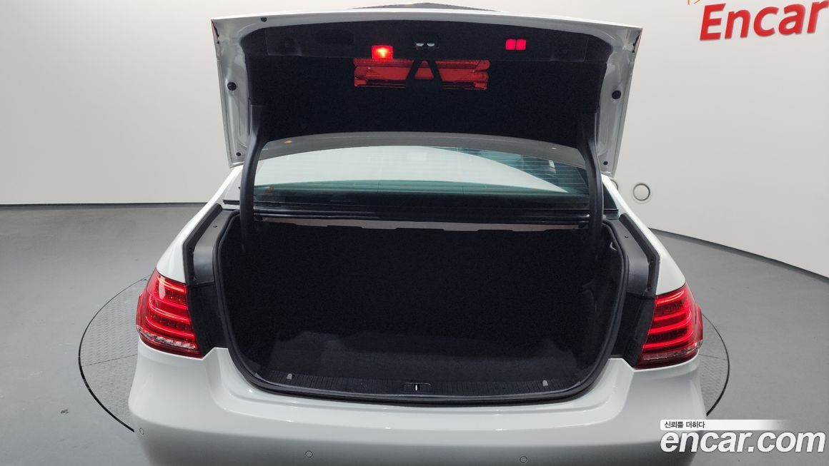 Mercedes-Benz E-Class 2016