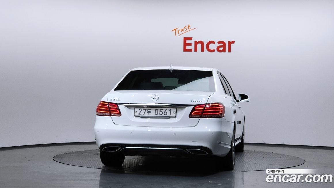 Mercedes-Benz E-Class 2016