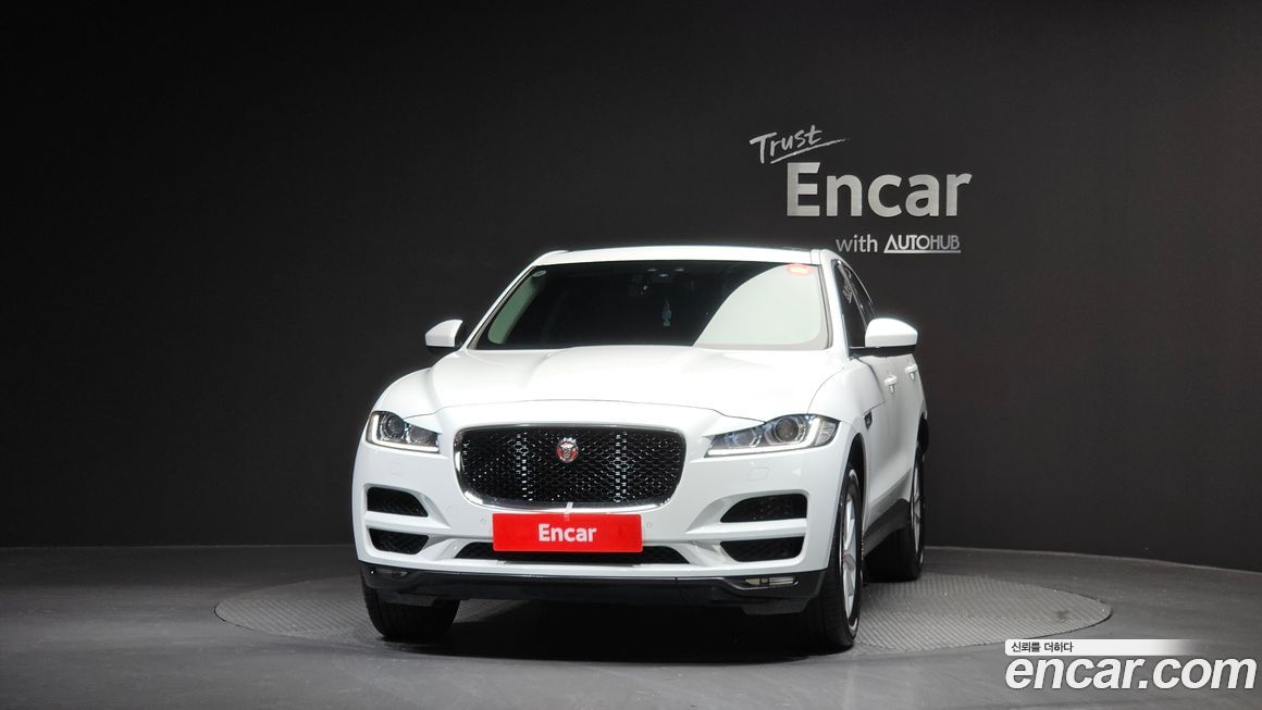Jaguar F-PACE 2017