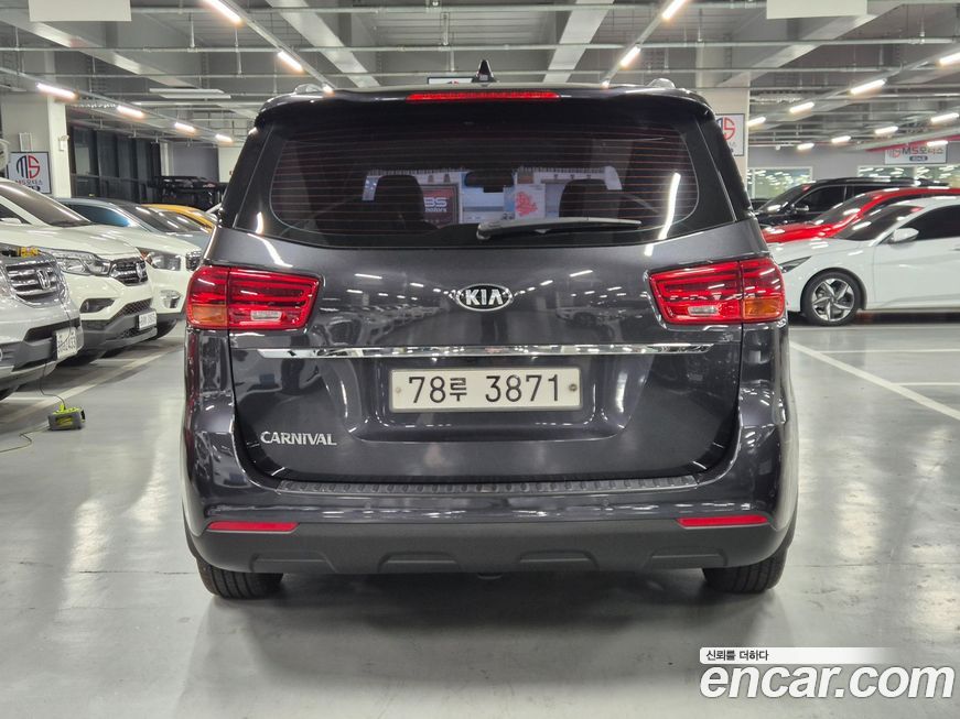 Kia Canival 2019