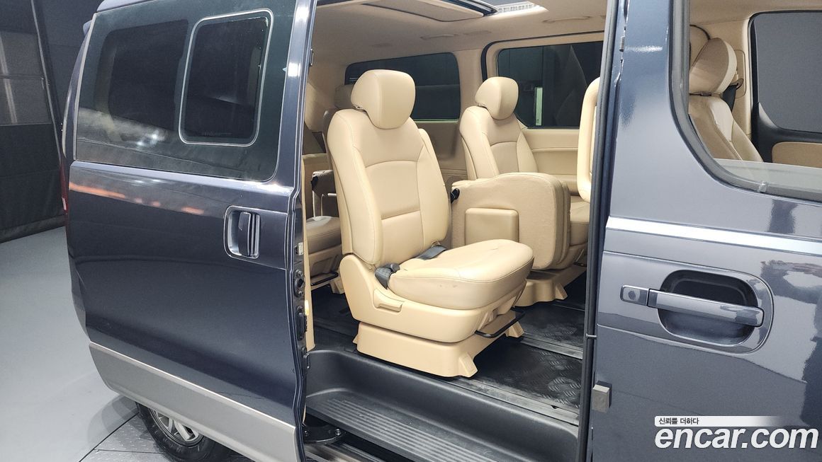 Hyundai Starex 2018