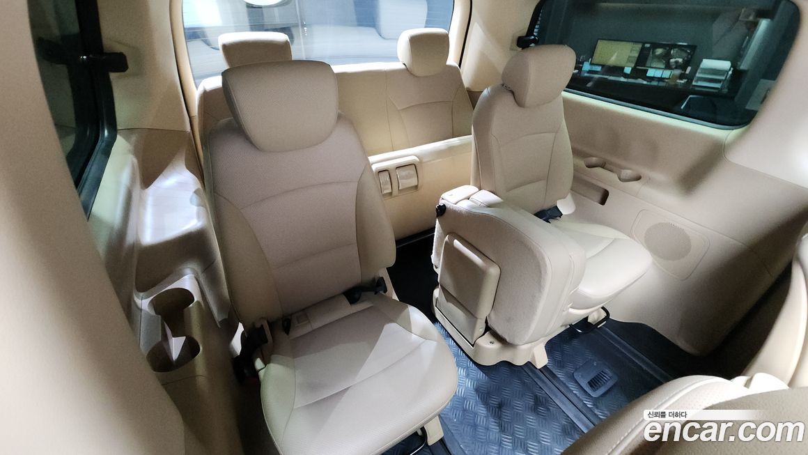 Hyundai Starex 2018