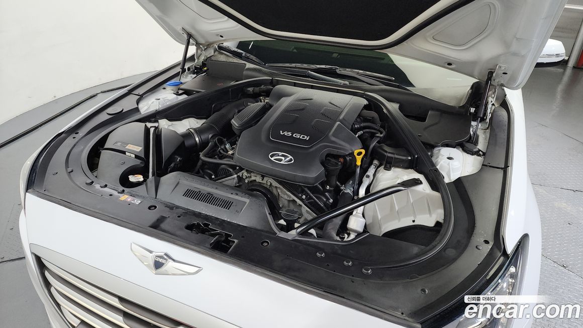 Hyundai Genesis 2016