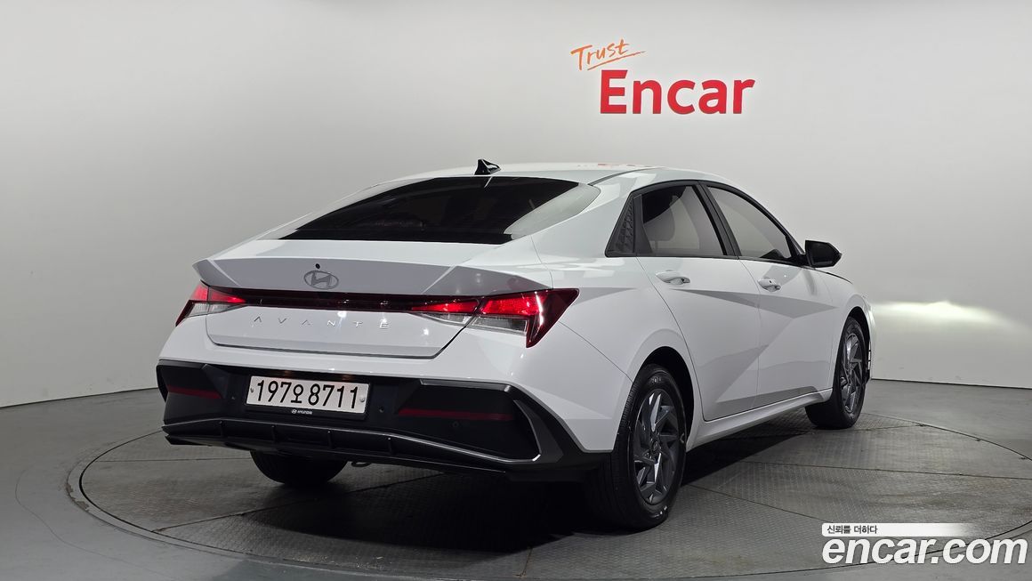 Hyundai AVANTE 2024