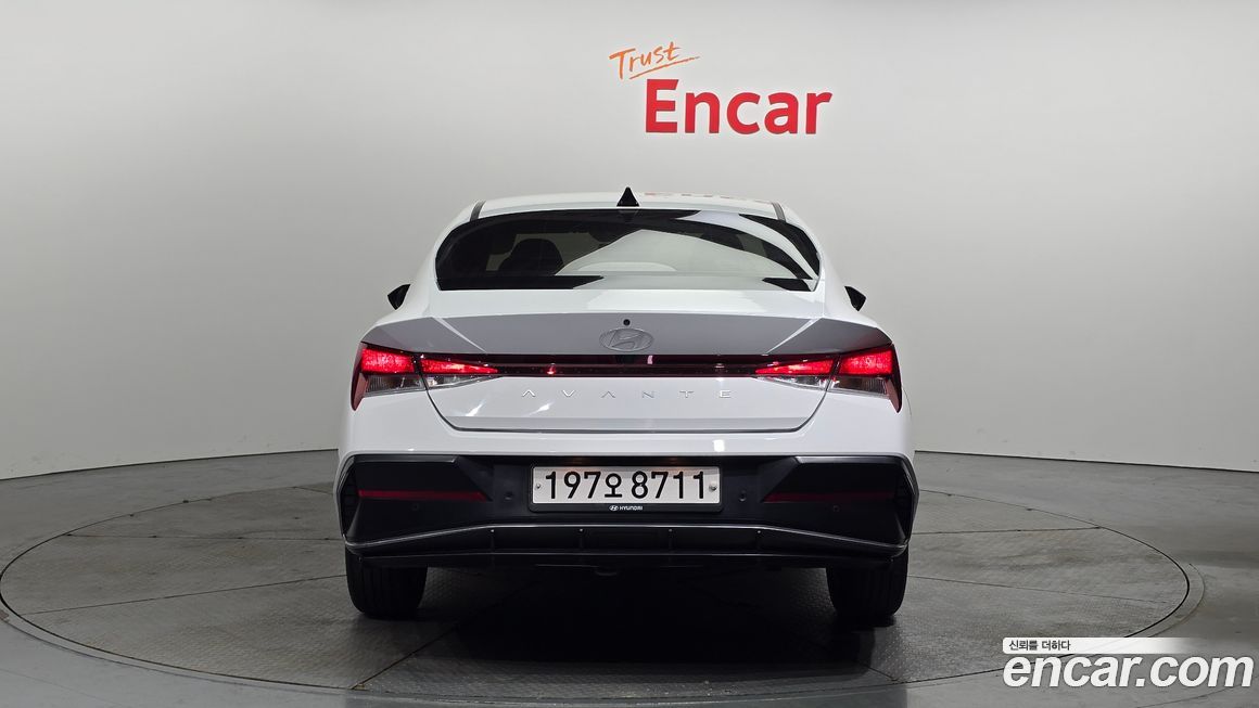 Hyundai AVANTE 2024