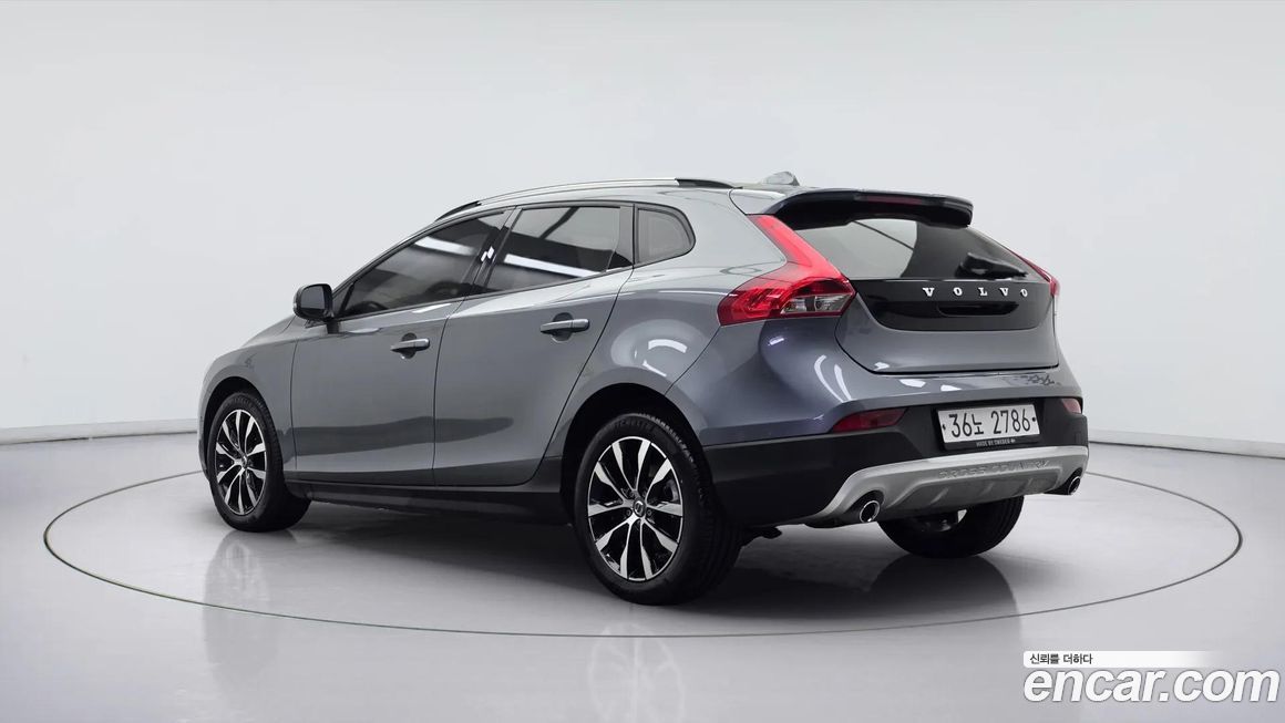 Volvo V40 2019