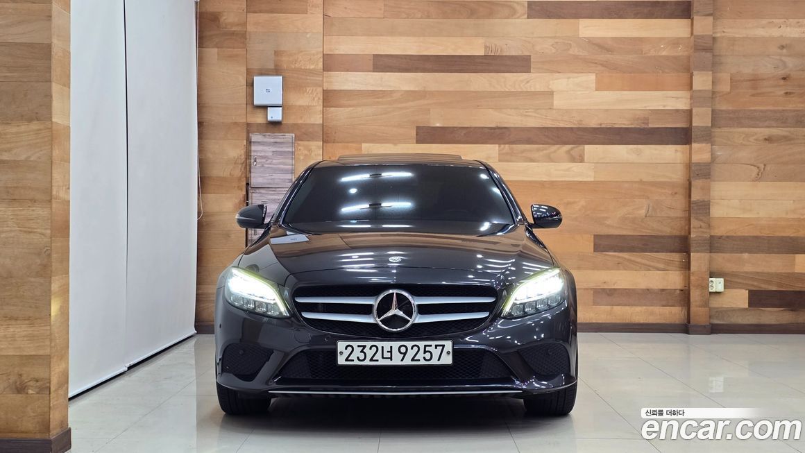 Mercedes-Benz C-Class 2020