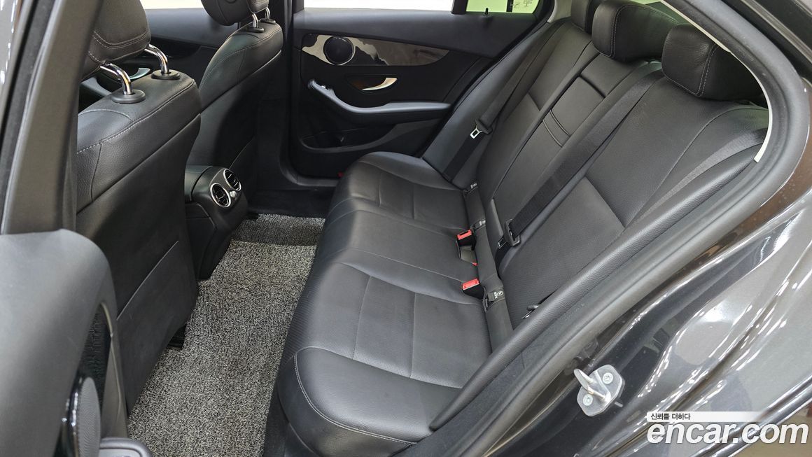 Mercedes-Benz C-Class 2020