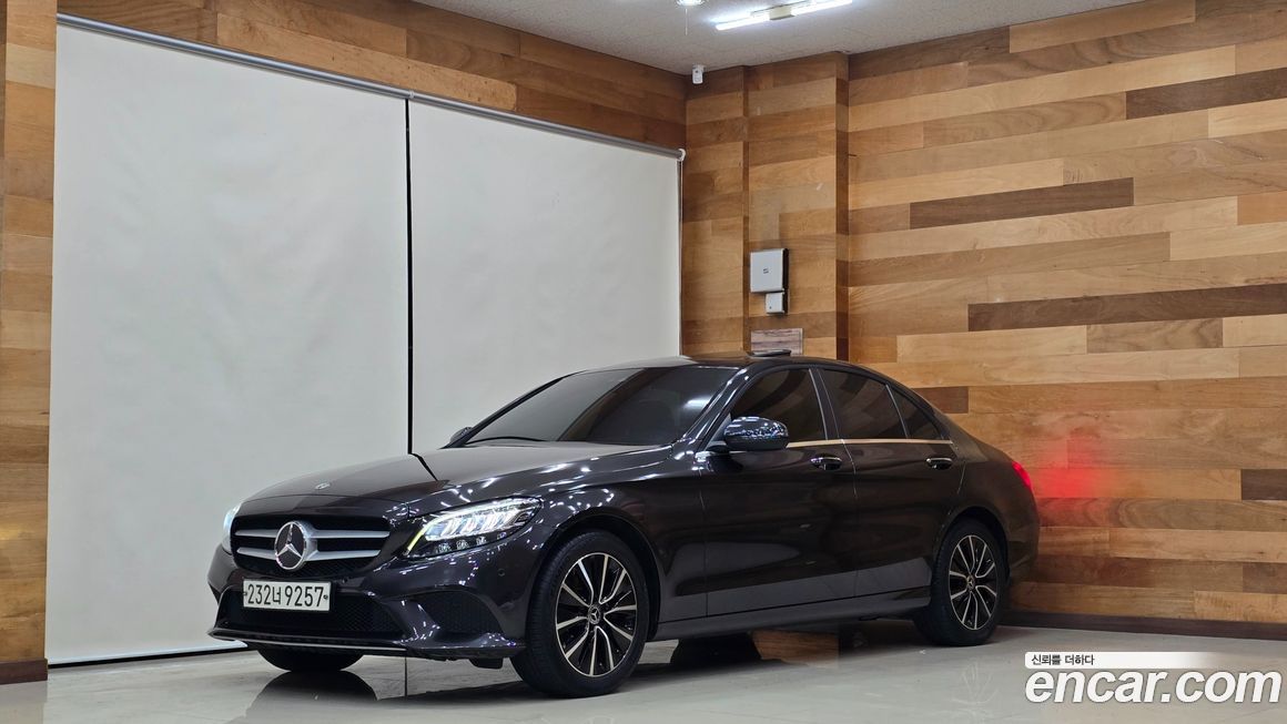 Mercedes-Benz C-Class 2020