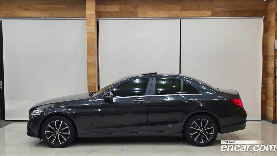 Mercedes-Benz C-Class 2020