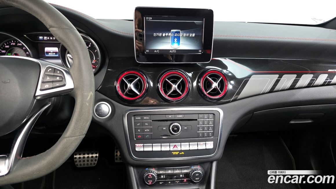 Mercedes-Benz GLA-Class 2019