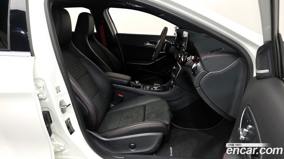 Mercedes-Benz GLA-Class 2019