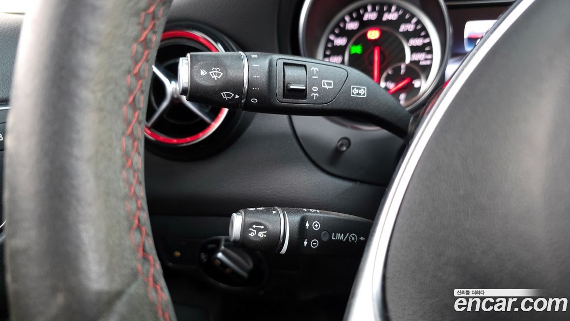 Mercedes-Benz GLA-Class 2019