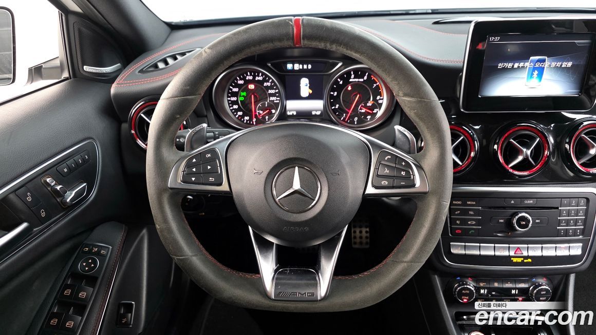 Mercedes-Benz GLA-Class 2019