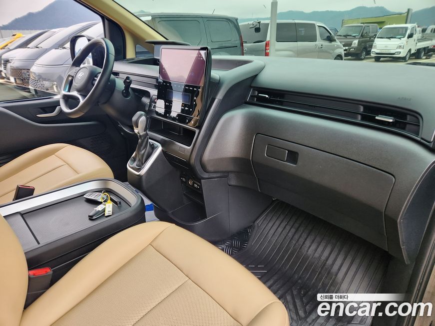 Hyundai Staria 2023