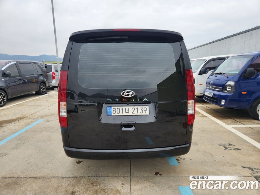Hyundai Staria 2023