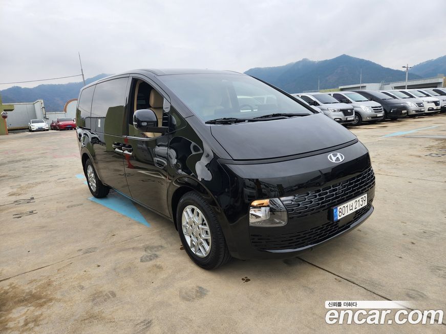 Hyundai Staria 2023