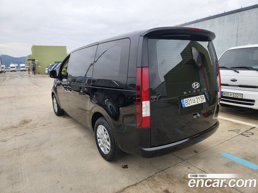 Hyundai Staria 2023