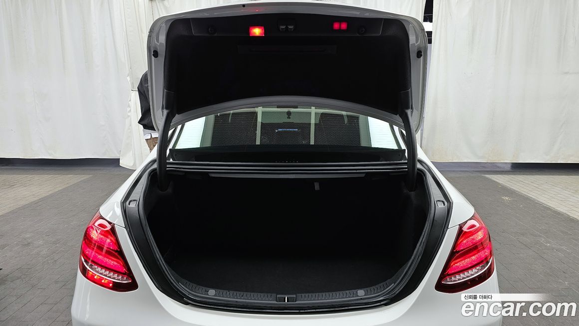 Mercedes-Benz E-Class 2019