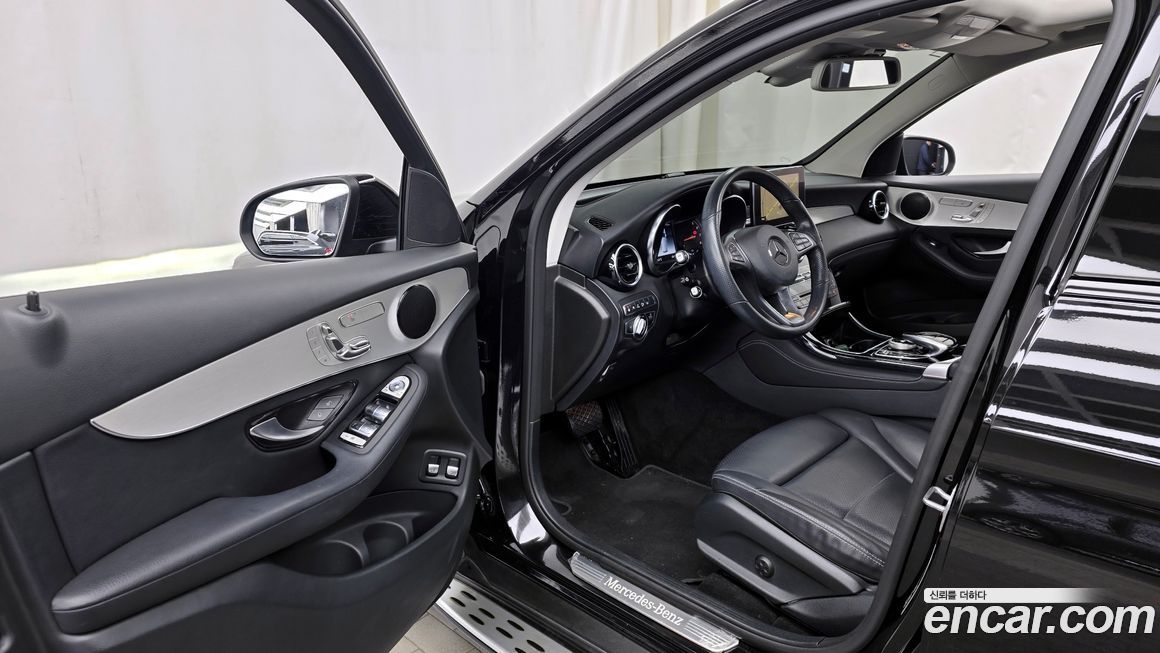 Mercedes-Benz GLC-Class 2019