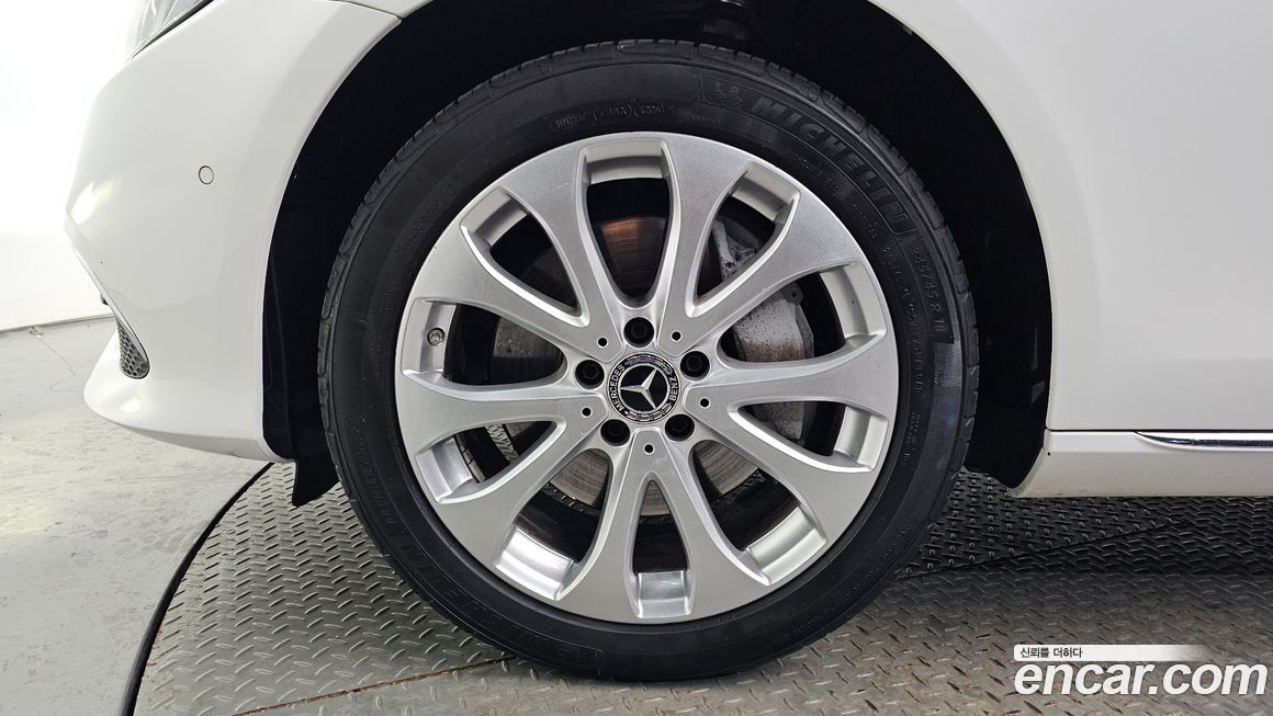 Mercedes-Benz E-Class 2020