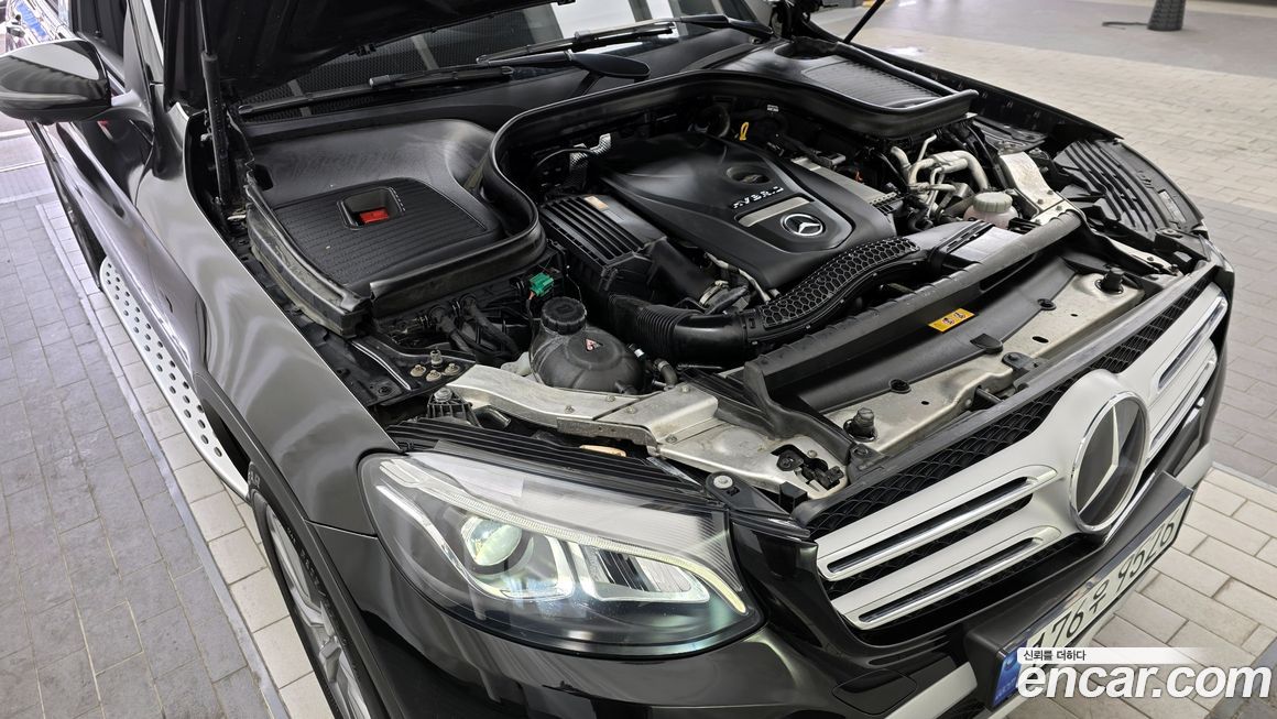 Mercedes-Benz GLC-Class 2019