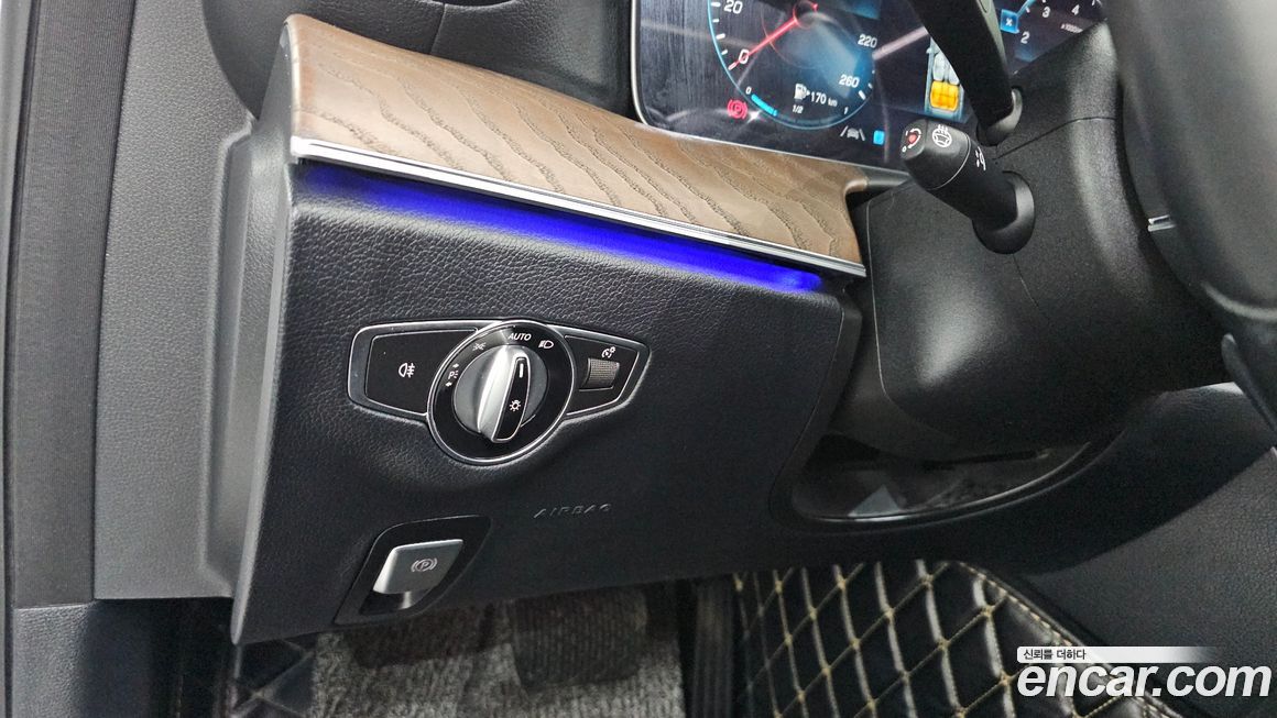 Mercedes-Benz E-Class 2021