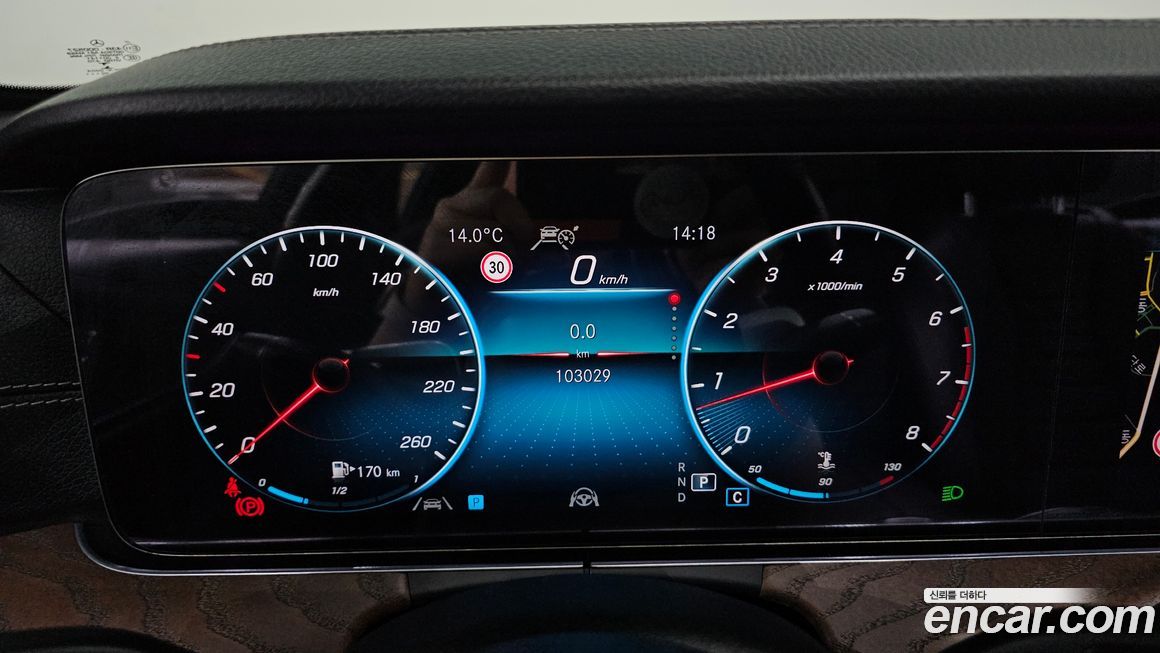 Mercedes-Benz E-Class 2021