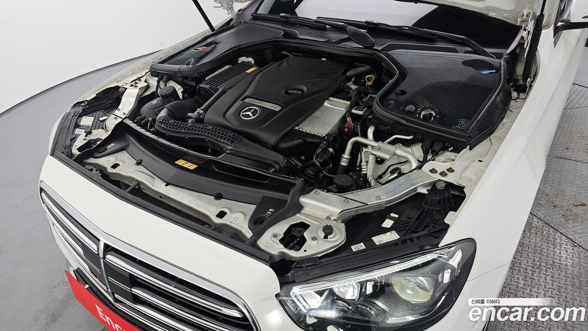 Mercedes-Benz E-Class 2021