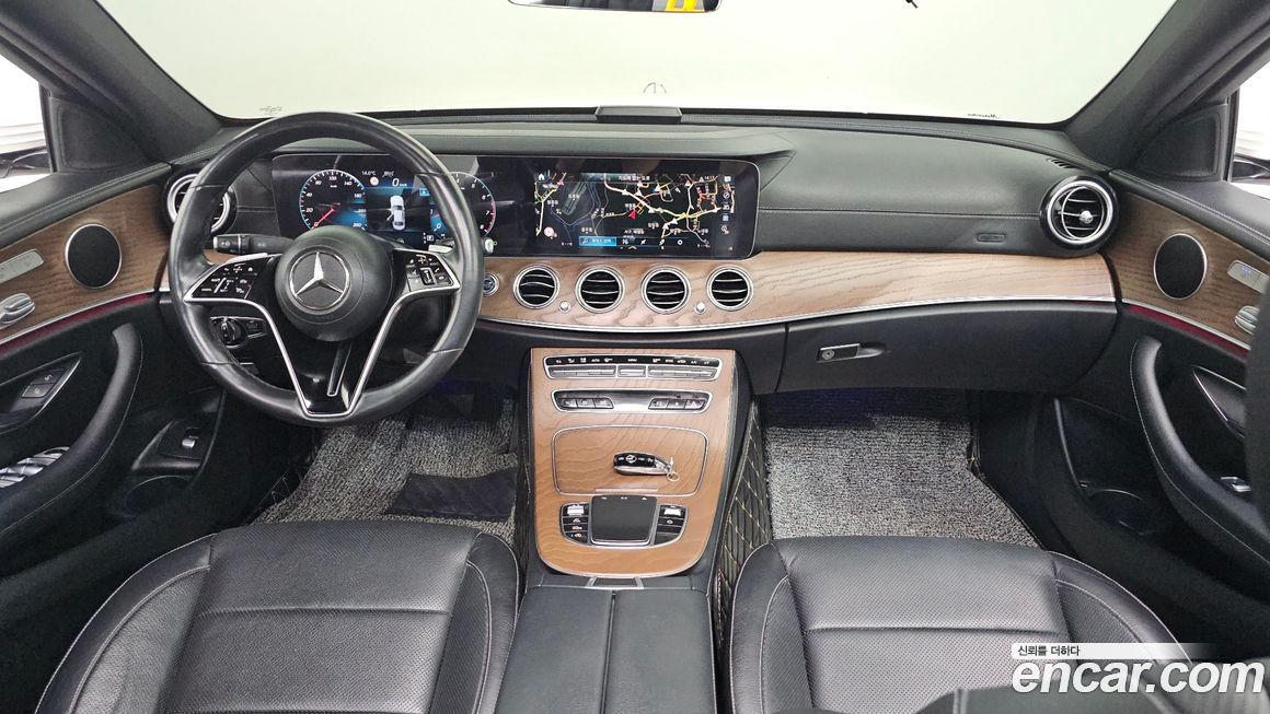 Mercedes-Benz E-Class 2021