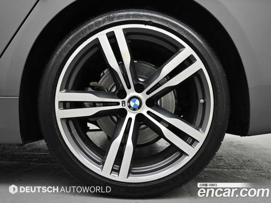 BMW 7-Series 2019